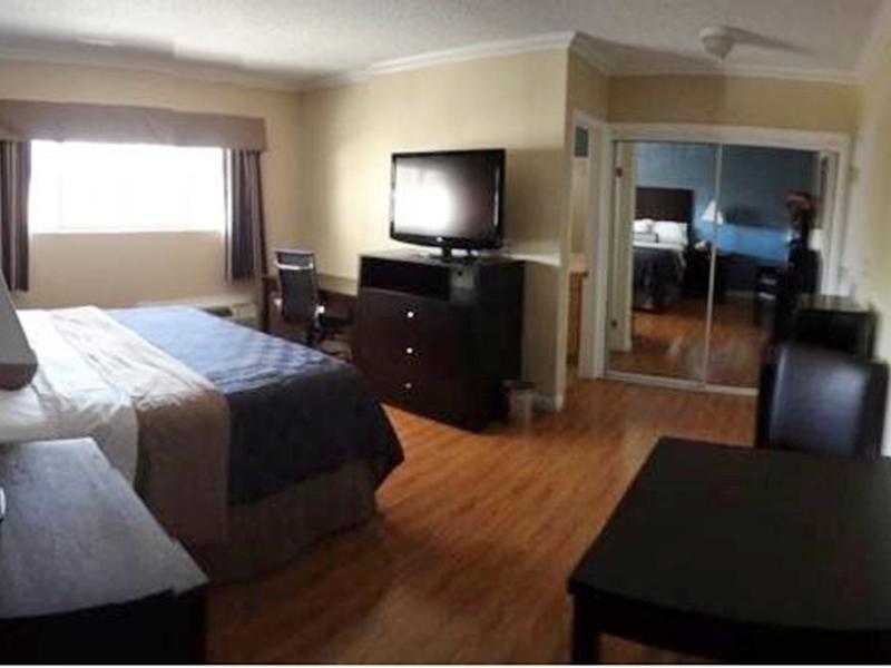 Metropolitan Inn & Suites Лос Анджелис Екстериор снимка